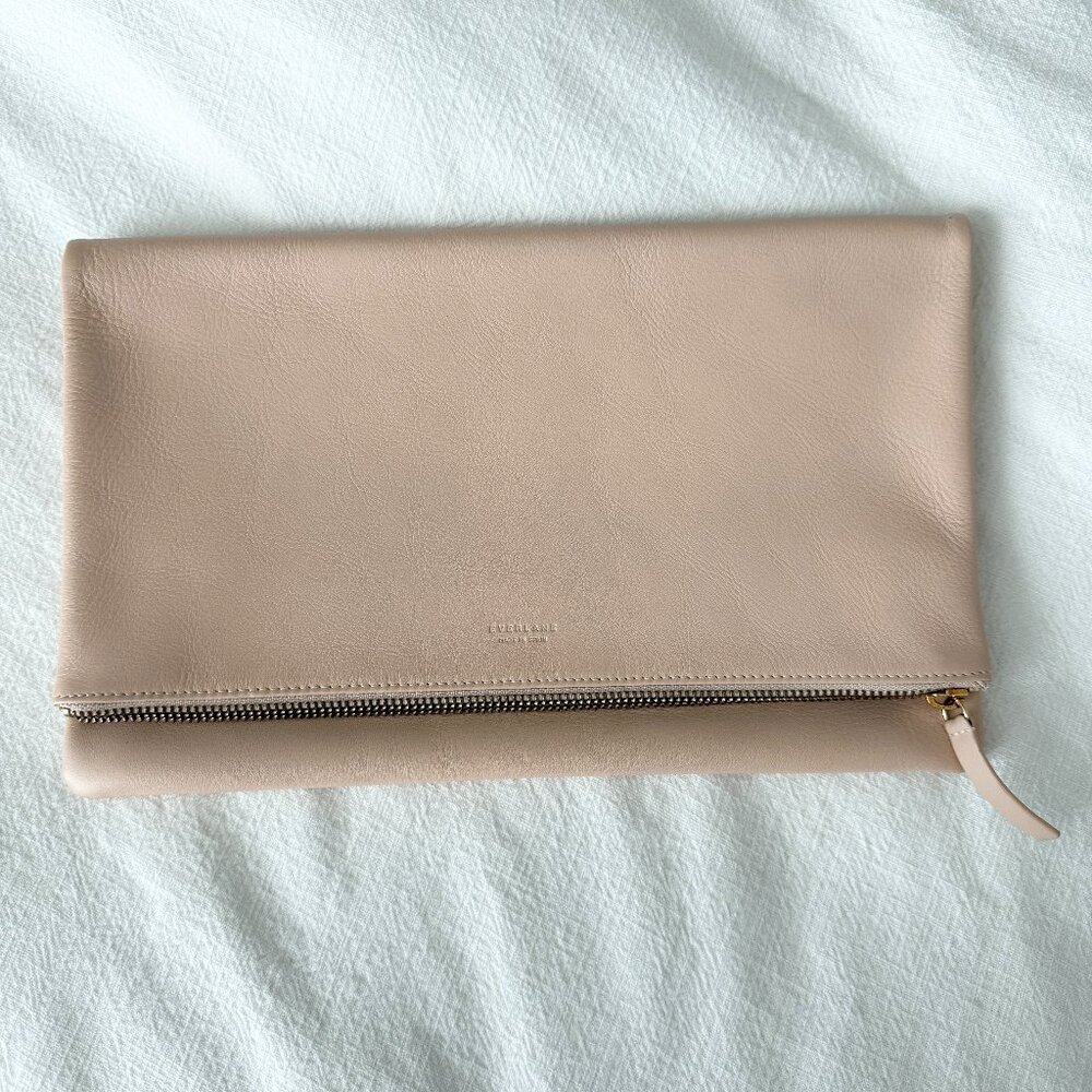Everlane Foldover Clutch in Ballet Pink